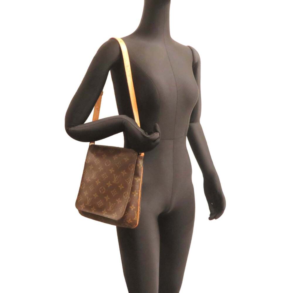 LOUIS VUITTON Brown Monogram Shoulder Bag - Picture 8 of 9